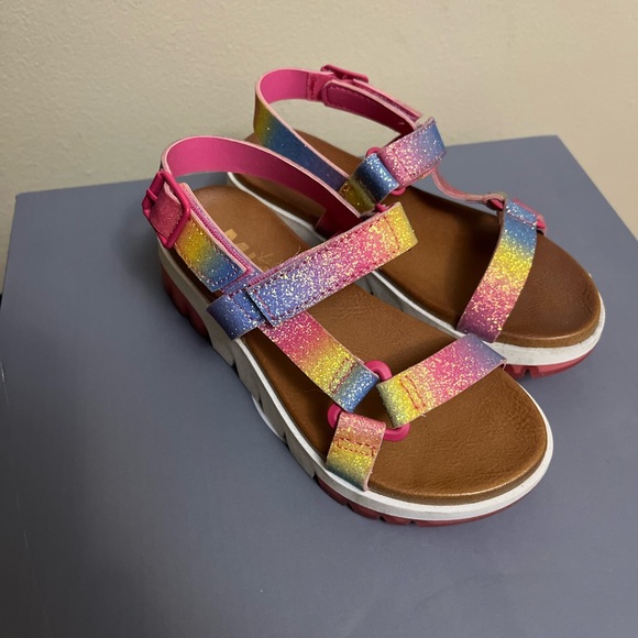 SOLD. Mia Kids sandals. All sizes available - Picture 3 of 6